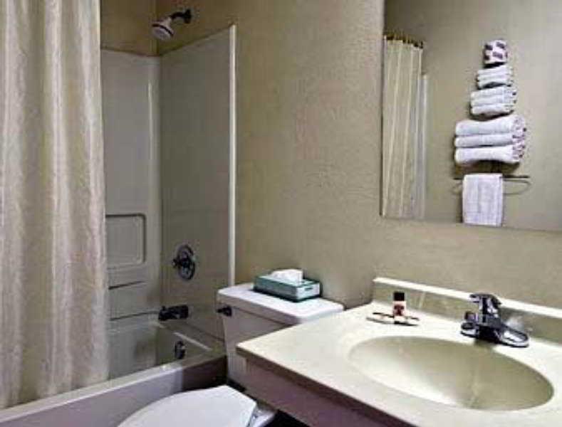 Super 8 By Wyndham Panama City Habitación foto