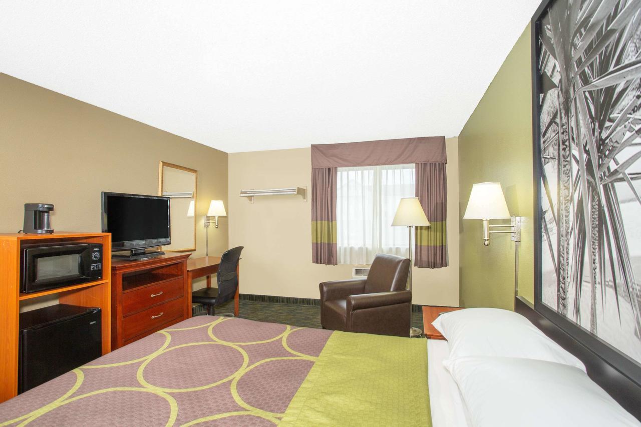 Super 8 By Wyndham Panama City Exterior foto